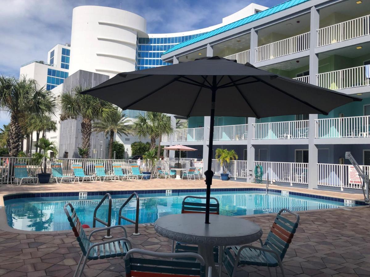 Pelican Pointe Clearwater Beach Hotel Exterior foto